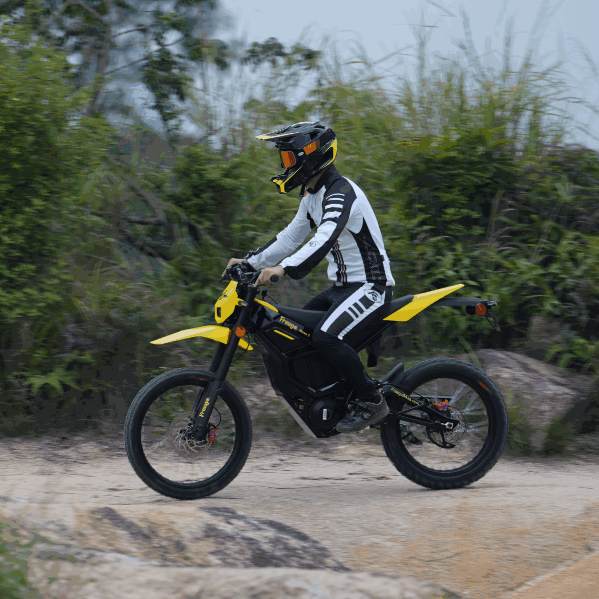 Freego Nova 5 | 8000W Peak 72V 40Ah Mid-Drive Off-Road Electric Dirt Bike